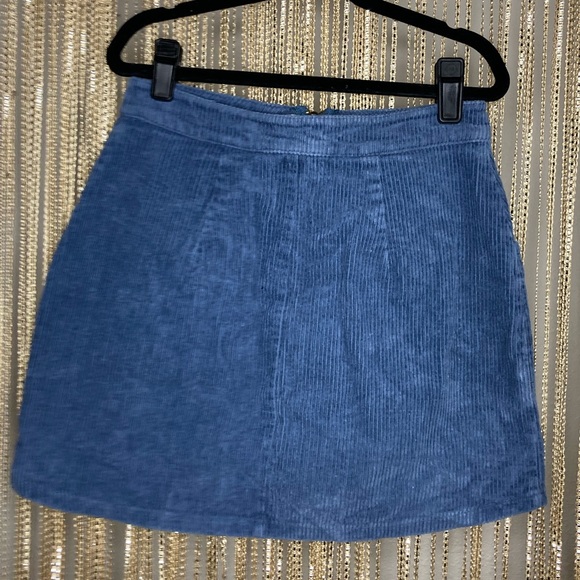 NWOT Limonata blue corduroy miniskirt with gold o-ring zipper and square pockets - Picture 3 of 4
